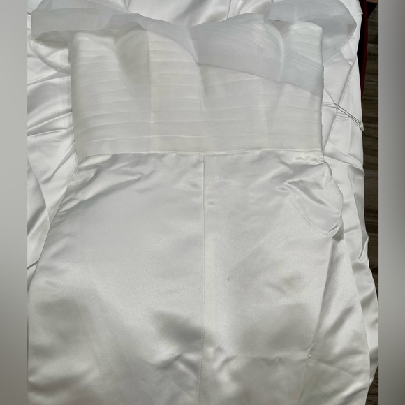 NWT WEDDING DRESS - Picture 10 of 12